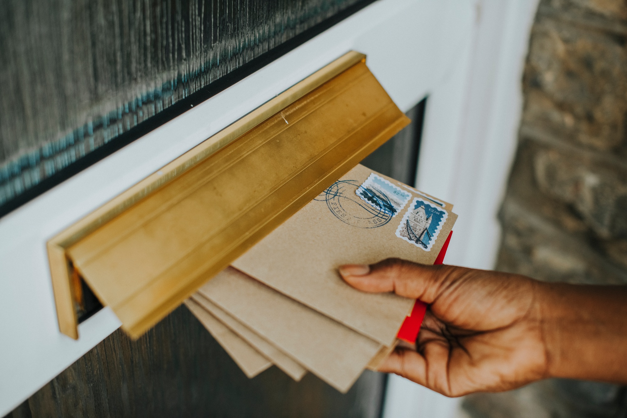 Envío por Correo Postal